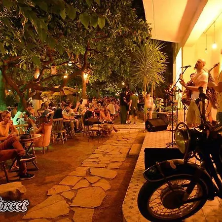 Hostel Role Street *